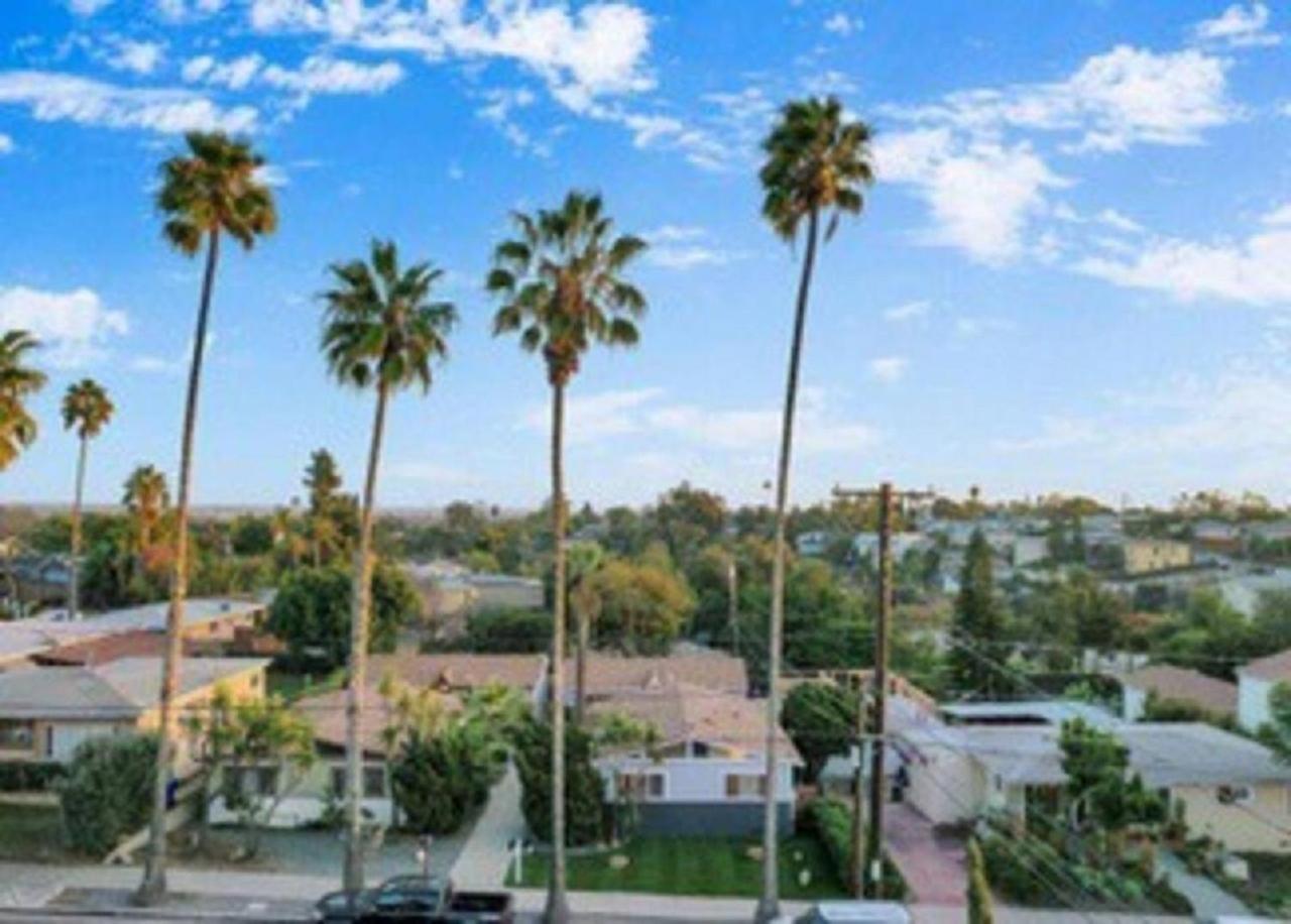 San Diegos Zoo, Seaworld And Downtown Nearby San Diego